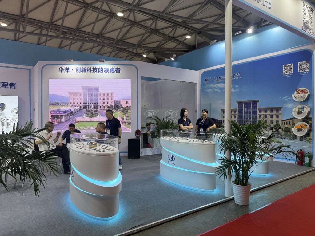 华洋闪耀 CISMA 2025！智能缝纫，与你共创未来